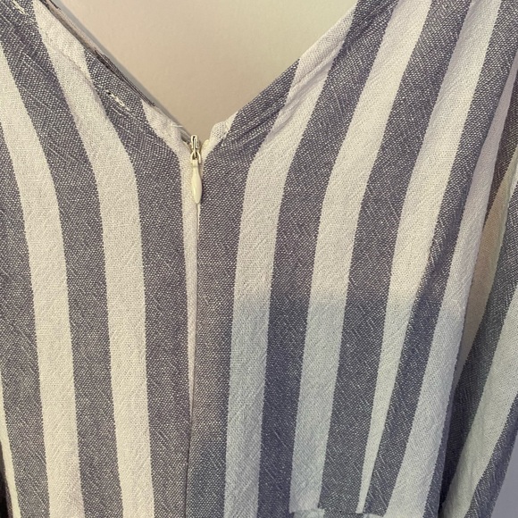 Cute front tie dynamite romper - Picture 3 of 5